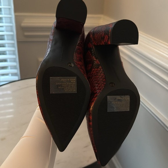 Primadonna Collection Boots Womens Red Black Knee-High Pointed Toe Block NEW - Picture 6 of 9